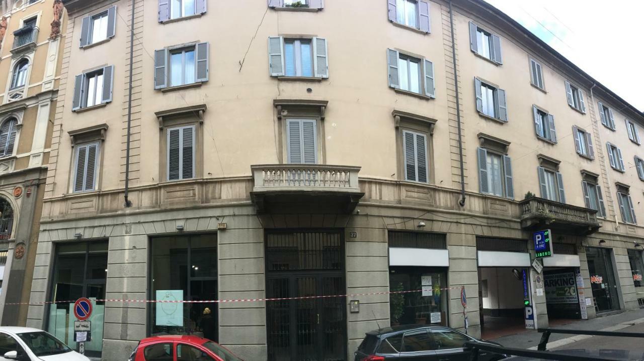 Apartment Solferino 37 Милано Екстериор снимка